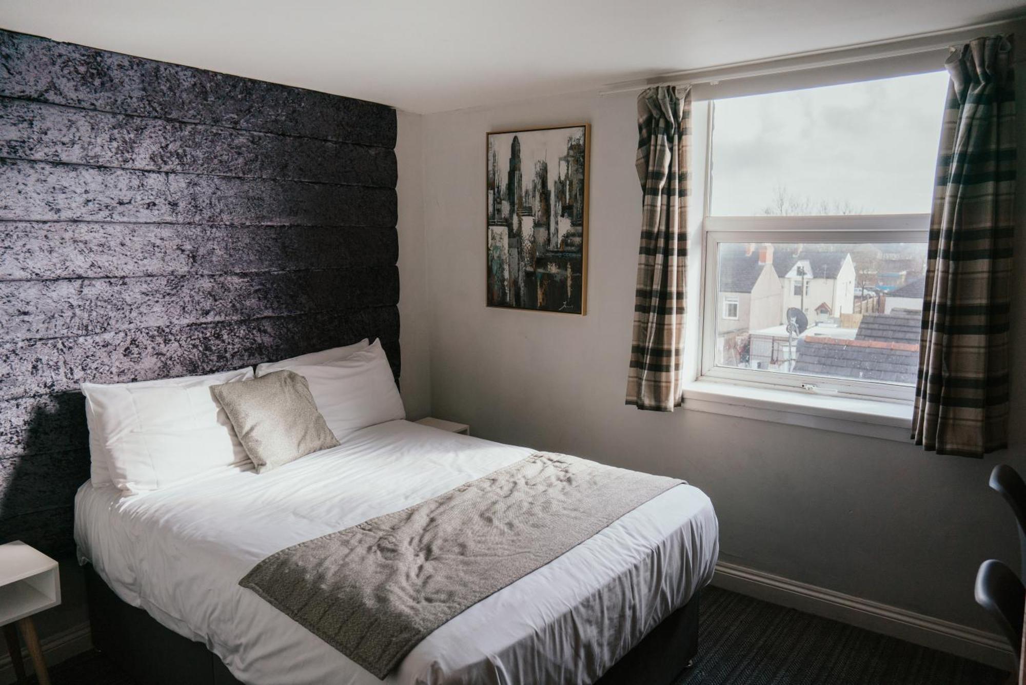 Hotels 24-7 - The Old Victoria Hotel ニューポート エクステリア 写真